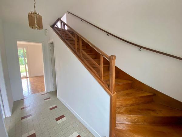 maison d'habitation rénovée avec garage, jardin et dépendance