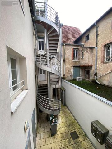 Immeuble de rapport à vendre à Vesoul en Haute-Saône (70000), ref : 70003-272