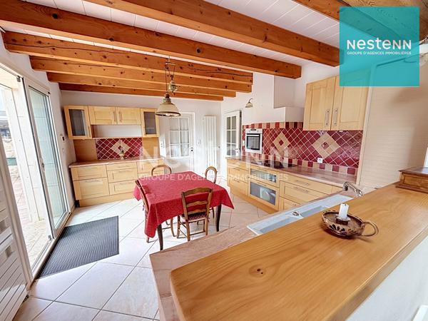 SIGEAN - BERGERIE RÉNOVÉE DE 190 M2 AVEC ATELIER et GARAGE