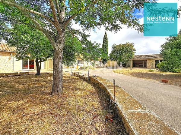 SIGEAN - BERGERIE RÉNOVÉE DE 190 M2 AVEC ATELIER et GARAGE