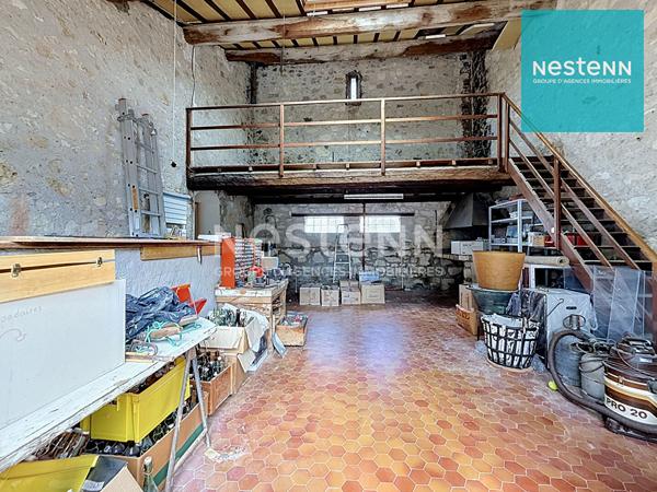 SIGEAN - BERGERIE RÉNOVÉE DE 190 M2 AVEC ATELIER et GARAGE