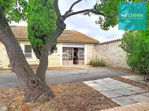 SIGEAN - BERGERIE RÉNOVÉE DE 190 M2 AVEC ATELIER et GARAGE