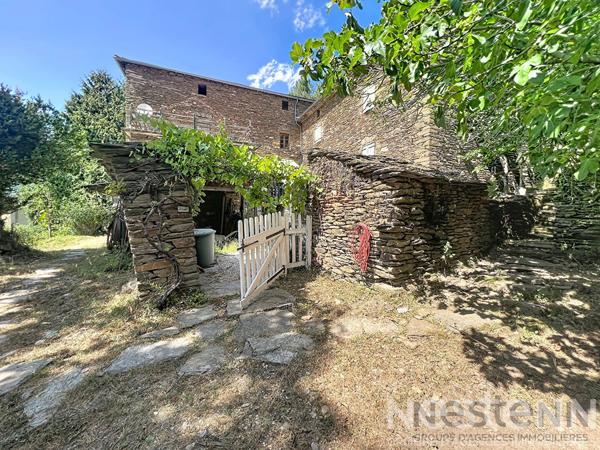 Ancienne ferme et magnanerie cévenole avec gîtes, 6 hectares de terrain et vue sur la vallée - Saint Germain de Calberte