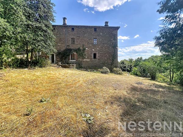 Ancienne ferme et magnanerie cévenole avec gîtes, 6 hectares de terrain et vue sur la vallée - Saint Germain de Calberte