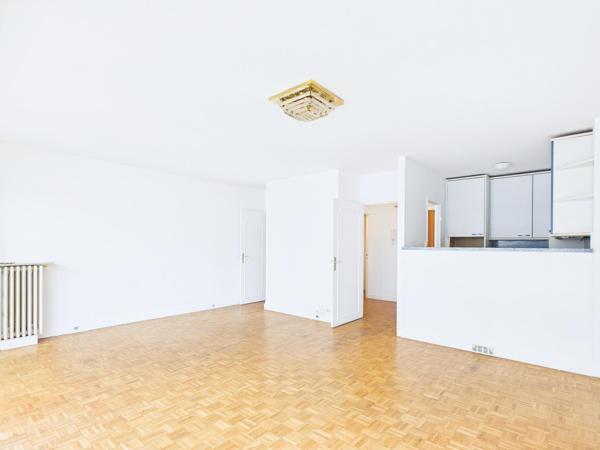 Appartement T3 (1 ou 2 chambres) à 150 m du métro