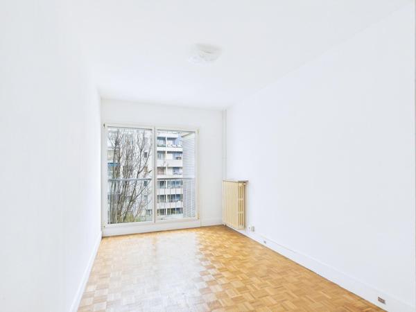 Appartement T3 (1 ou 2 chambres) à 150 m du métro