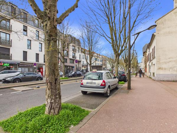 Appartement T3 (1 ou 2 chambres) à 150 m du métro