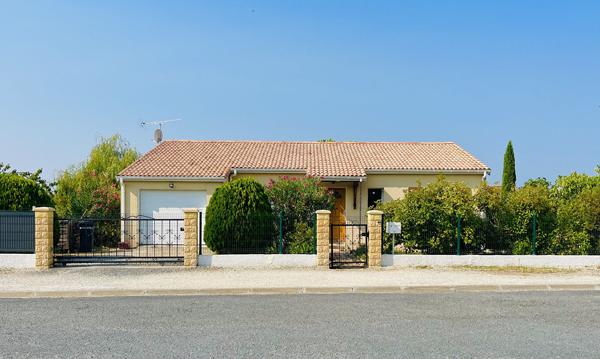 47300 VILLENEUVE SUR LOT Villeneuve/Lot, secteur Eysses, maison de plain pied avec jardin et garage