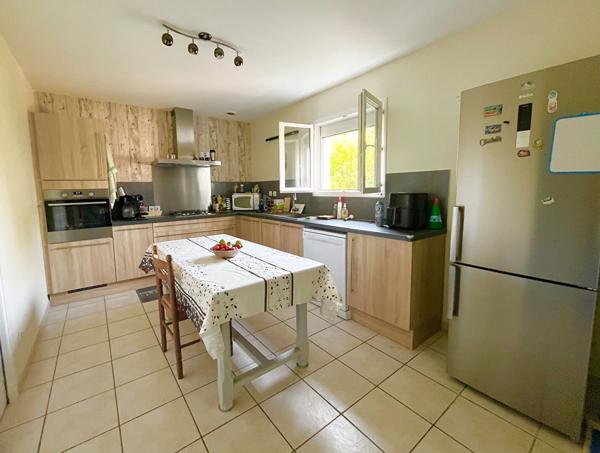 47300 VILLENEUVE SUR LOT Villeneuve/Lot, secteur Eysses, maison de plain pied avec jardin et garage