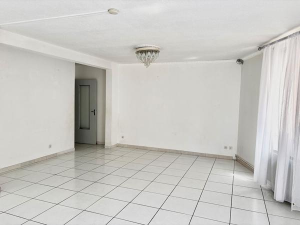 47000 AGEN Bel appartement T4 hyper centre d'Agen, rez-de-chaussée