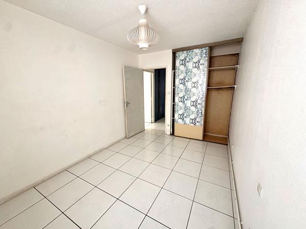 47000 AGEN Bel appartement T4 hyper centre d'Agen, rez-de-chaussée
