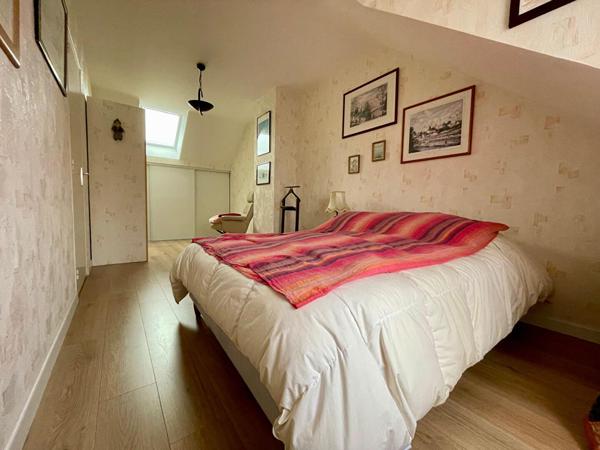 Marrière - Au calme de son impasse, maison comprenant trois chambres , jardin et garage.