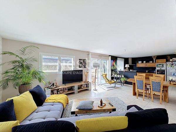 Maison contemporaine Langueux Vue mer - Maison de 2009 vivable de plain-pied avec double garage et beaux espaces avec vue sur la mer !
