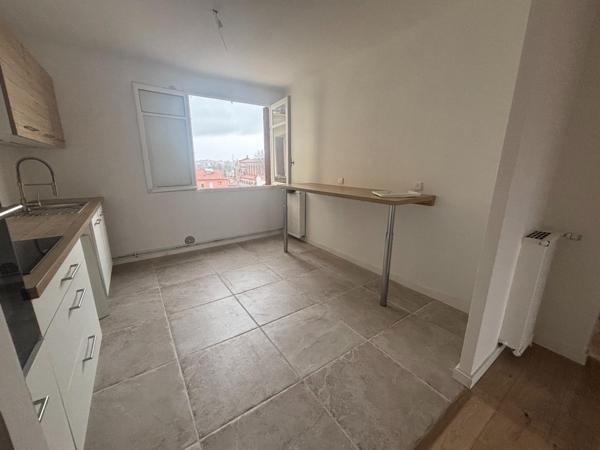 Appartement T3 refait à neuf
