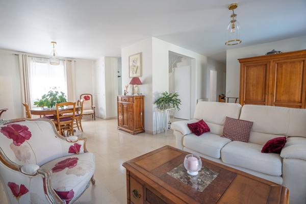 Maison Maison Saint Medard En Jalles 6 pièce(s) 137.22m2 137.22 m²