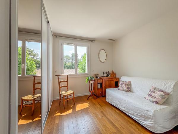 Maison Maison Saint Medard En Jalles 6 pièce(s) 137.22m2 137.22 m²