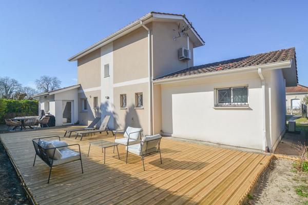 Maison Maison Familiale de 2013 - Quartier calme et résidentiel de "Gajac" - Saint Medard En Jalles 5 pièce(s) 99.37 m²