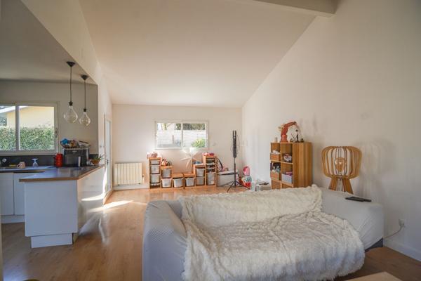 Maison Maison Familiale de 2013 - Quartier calme et résidentiel de "Gajac" - Saint Medard En Jalles 5 pièce(s) 99.37 m²