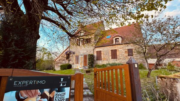 Bazoches (58190) Propriété de charme - Ancien presbytère avec vue exceptionnelle sur le château de Bazoches au prix de 318 000