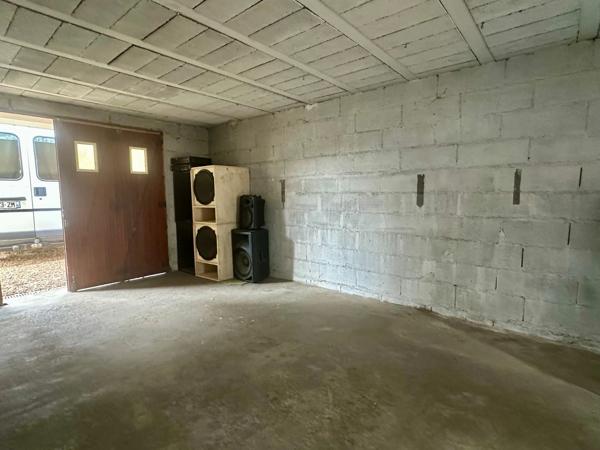 Maison à vendre Saumur- 3 Chambres - Garage - Jardin. Secteur Bagneux