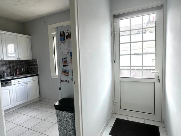 Maison à vendre Saumur- 3 Chambres - Garage - Jardin. Secteur Bagneux
