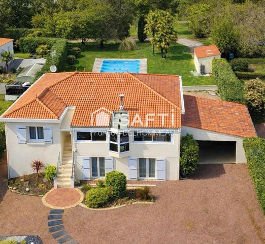 Maison de famille, 5 chambres, piscine, grand terrain