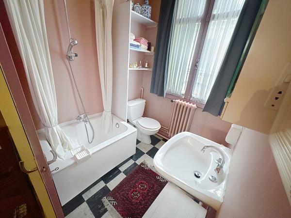 Maison spacieuse à vendre à Longue Jumelles