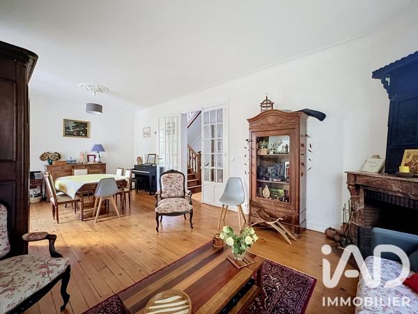 Maison à vendre 7 pièces 181 m² Pau