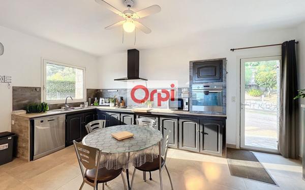 Maison à vendre    8 pièces •  Porto-Vecchio