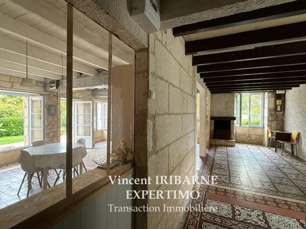 Chaniers (17610) Grande Maison Charentaise, 4 Chambres, Piscine, Jardin et Grange