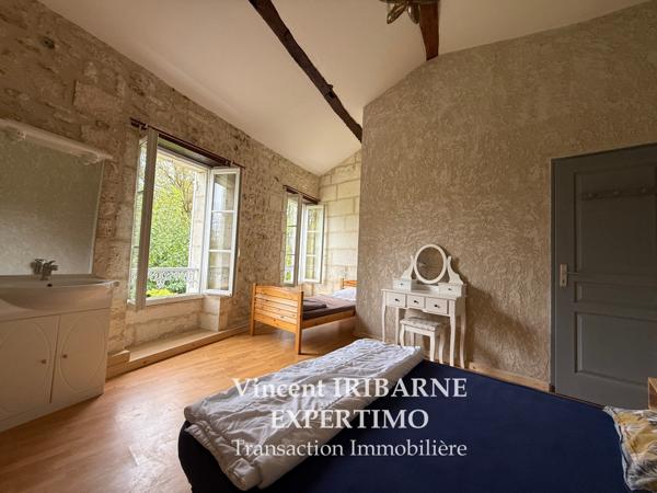 Chaniers (17610) Grande Maison Charentaise, 4 Chambres, Piscine, Jardin et Grange