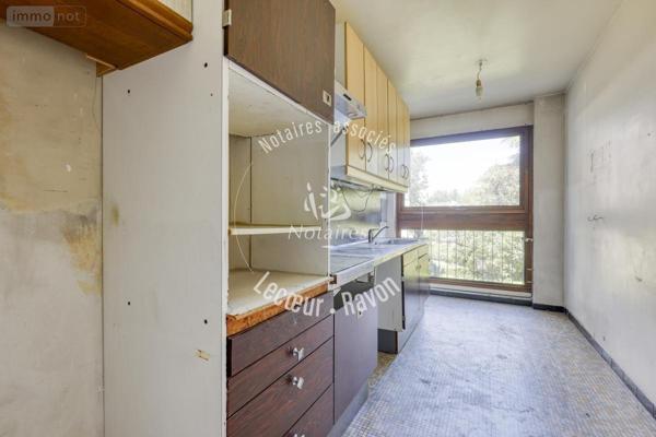 Appartement à vendre à Le Chesnay-Rocquencourt dans les Yvelines (78150), ref : 92076-77