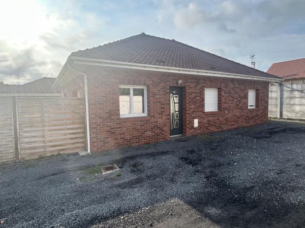 Arras (62000) MAISON INDIVIDUELLE DE PLAIN PIED DE 88 M² - 2 CHAMBRES - PLACE DE PARKING PRIVATIVE ET JARDINET - ARRAS