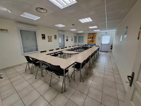 Fonds et/ou murs commerciaux à vendre à Saintes en Charente-Maritime (17100), ref : 17111-692