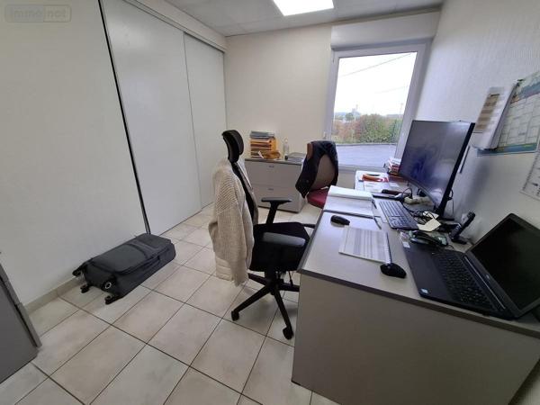 Fonds et/ou murs commerciaux à vendre à Saintes en Charente-Maritime (17100), ref : 17111-692