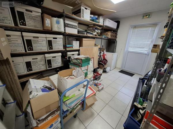 Fonds et/ou murs commerciaux à vendre à Saintes en Charente-Maritime (17100), ref : 17111-692