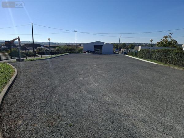 Fonds et/ou murs commerciaux à vendre à Saintes en Charente-Maritime (17100), ref : 17111-692