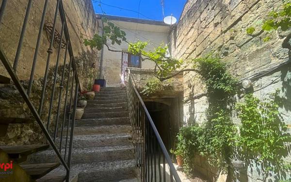 Maison à vendre    7 pièces • 150 m2 Sommières