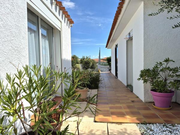 Maison familiale avec piscine et dépendance