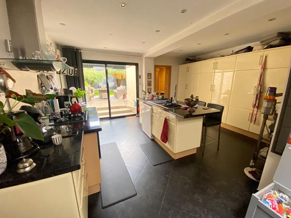 Maison de ville 5 pièces à vendre au centre de Saint Quentin - Réf 6070