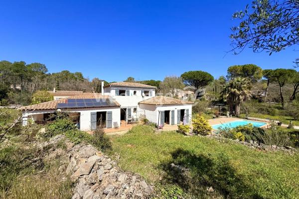 Maison à vendre 7 pièces de 185 m² à Fayence