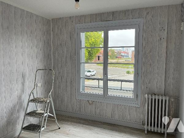 Commune d'Aumale, un immeuble à usage d'hôtel et restaurant