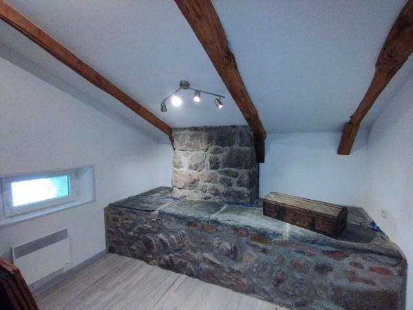 Ancienne ferme 128m2, dépendances, terrain attenant