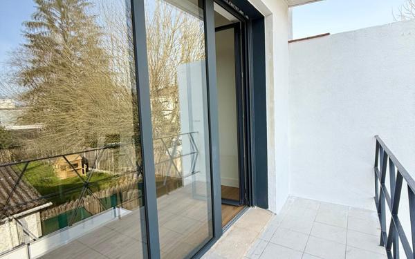 Maison à vendre    6 pièces •  Bordeaux