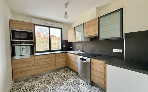 Maison à vendre    6 pièces •  Bordeaux