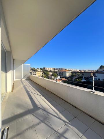 Cagnes-sur-Mer (06800) APPARTEMENT AVEC GARAGE PARKING ET VUE MER