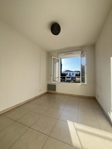 Cagnes-sur-Mer (06800) APPARTEMENT AVEC GARAGE PARKING ET VUE MER