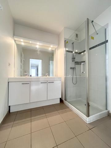 Cagnes-sur-Mer (06800) APPARTEMENT AVEC GARAGE PARKING ET VUE MER