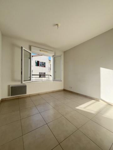 Cagnes-sur-Mer (06800) APPARTEMENT AVEC GARAGE PARKING ET VUE MER