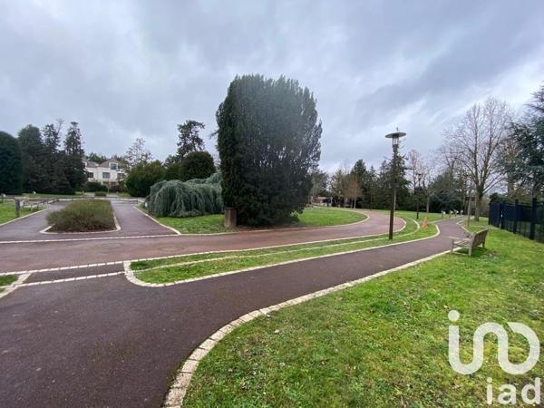 Appartement 5 pièces de 124 m² à Garches (92380)